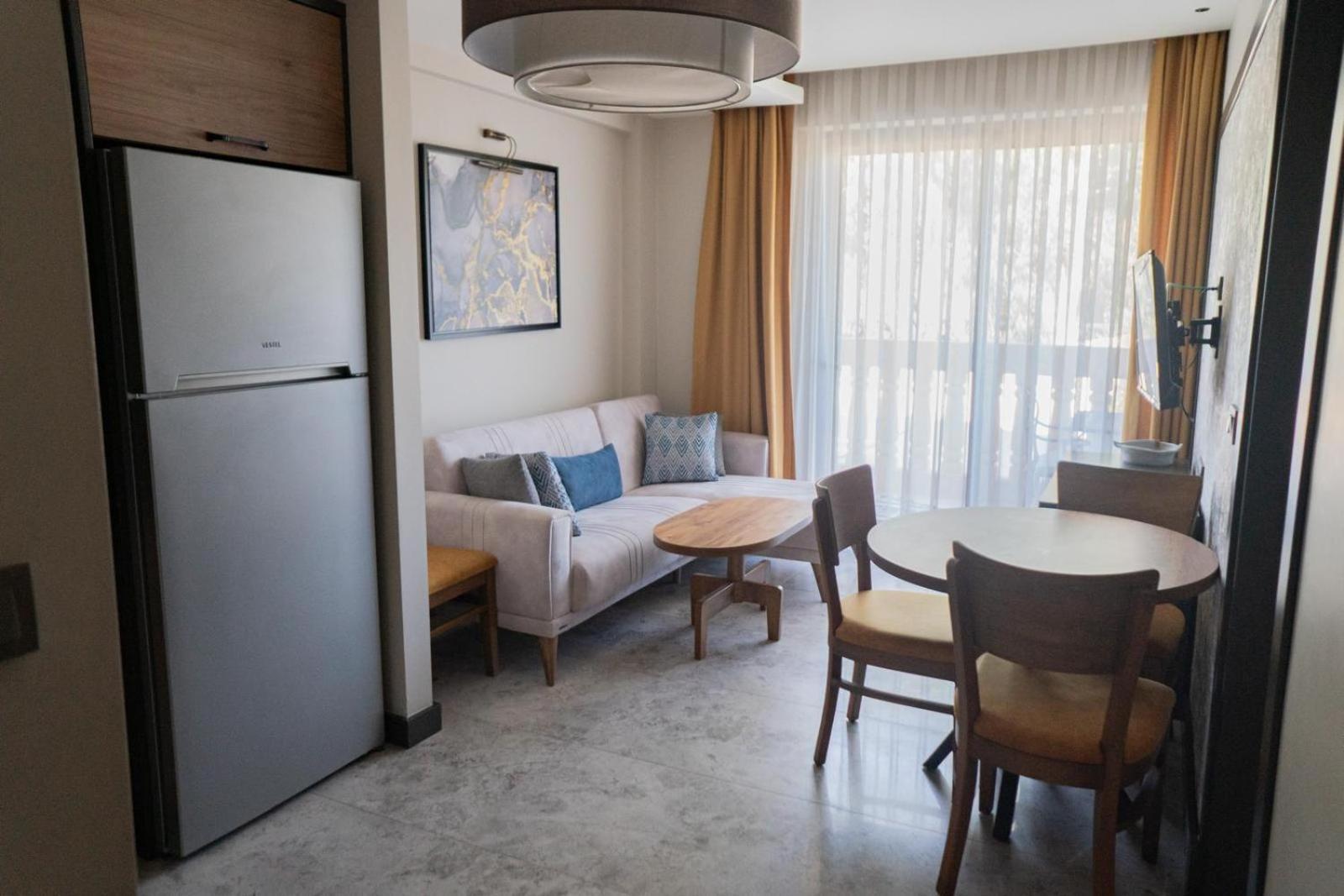 Aparthotel Kalender Pansion Fethiye Esterno foto